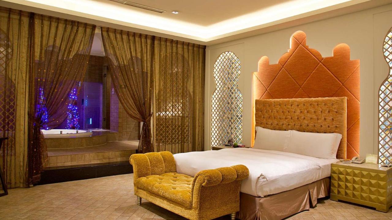 Takao Love Motel Гаосюн Экстерьер фото
